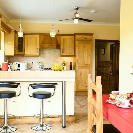 White Thorn House * Clifden